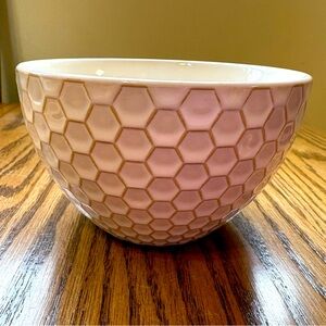 Honeycomb bowl